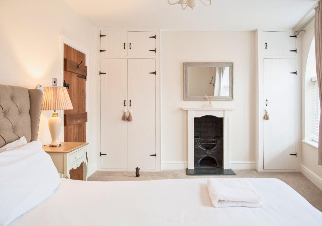 Charming 2 Bed House In Tewkesbury Centreヴィラ エクステリア 写真