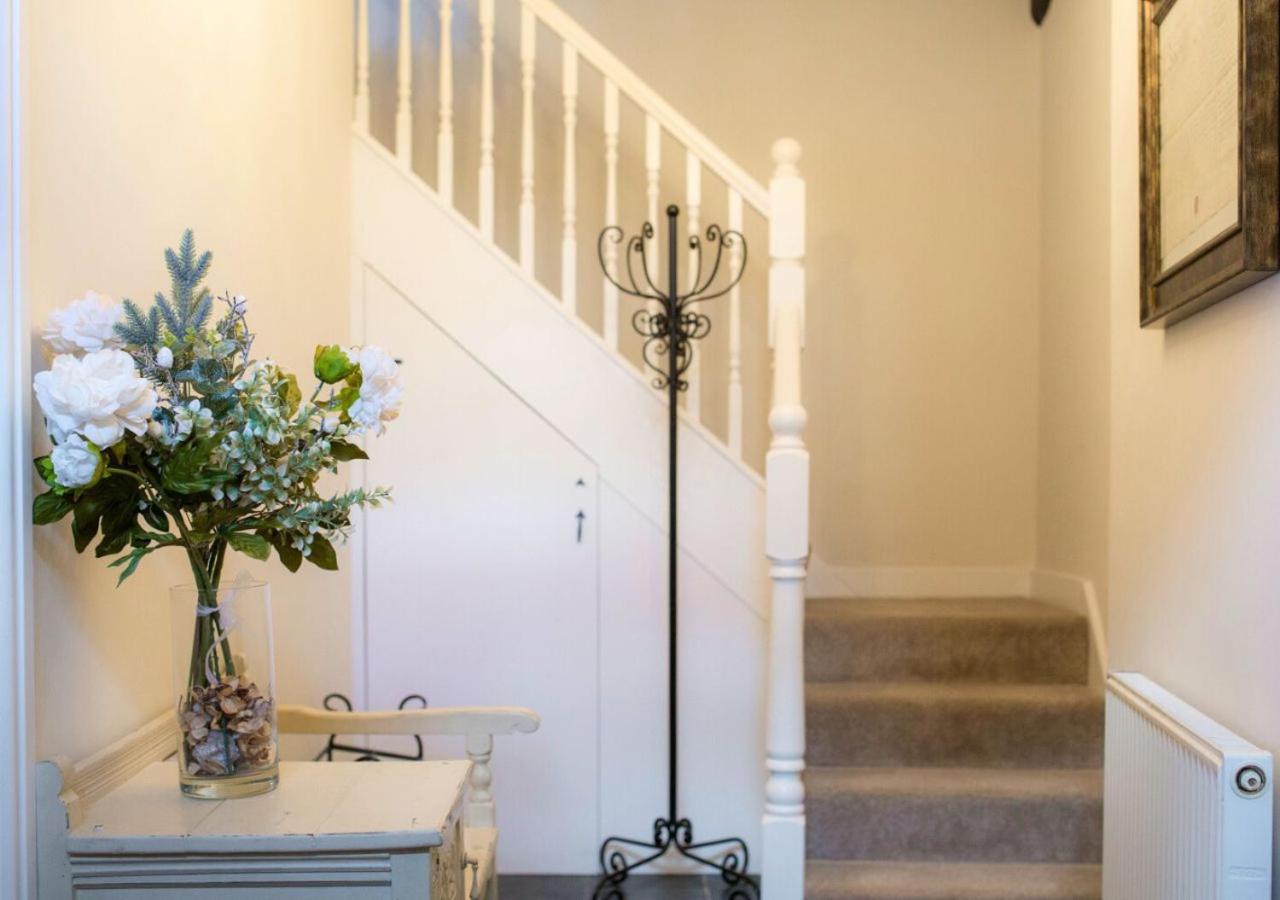 Charming 2 Bed House In Tewkesbury Centreヴィラ エクステリア 写真