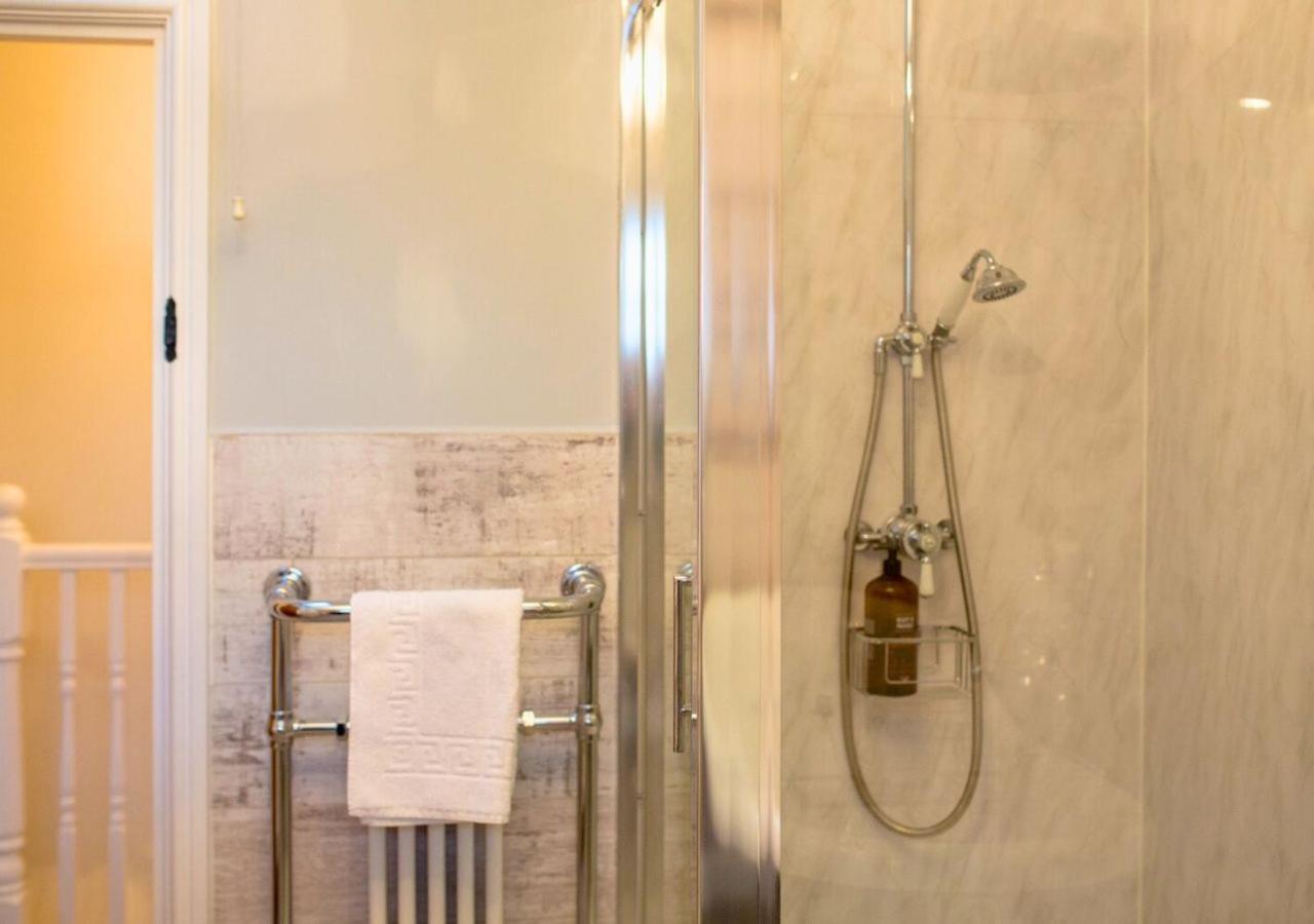 Charming 2 Bed House In Tewkesbury Centreヴィラ エクステリア 写真