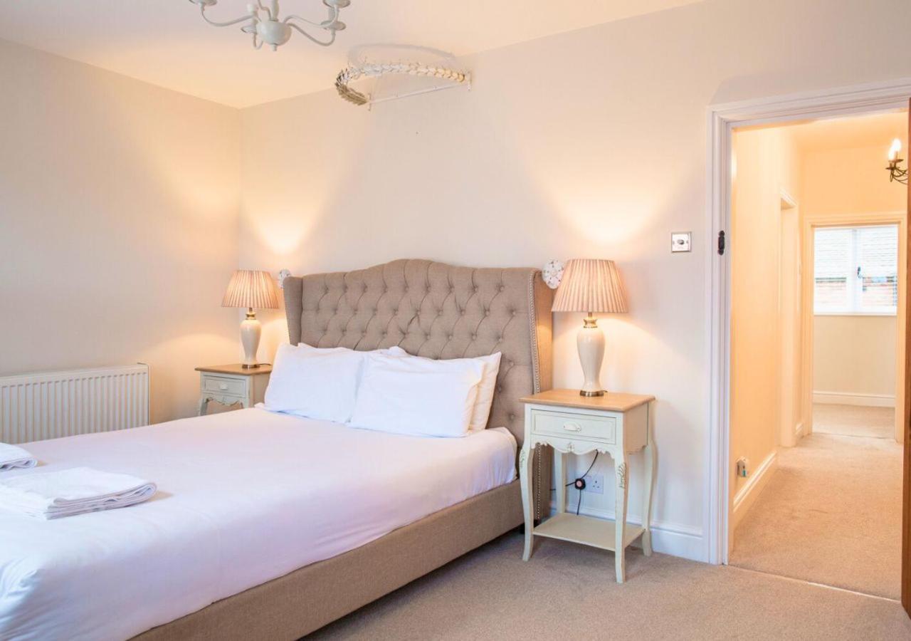 Charming 2 Bed House In Tewkesbury Centreヴィラ エクステリア 写真
