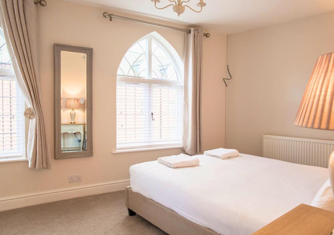 Charming 2 Bed House In Tewkesbury Centreヴィラ エクステリア 写真