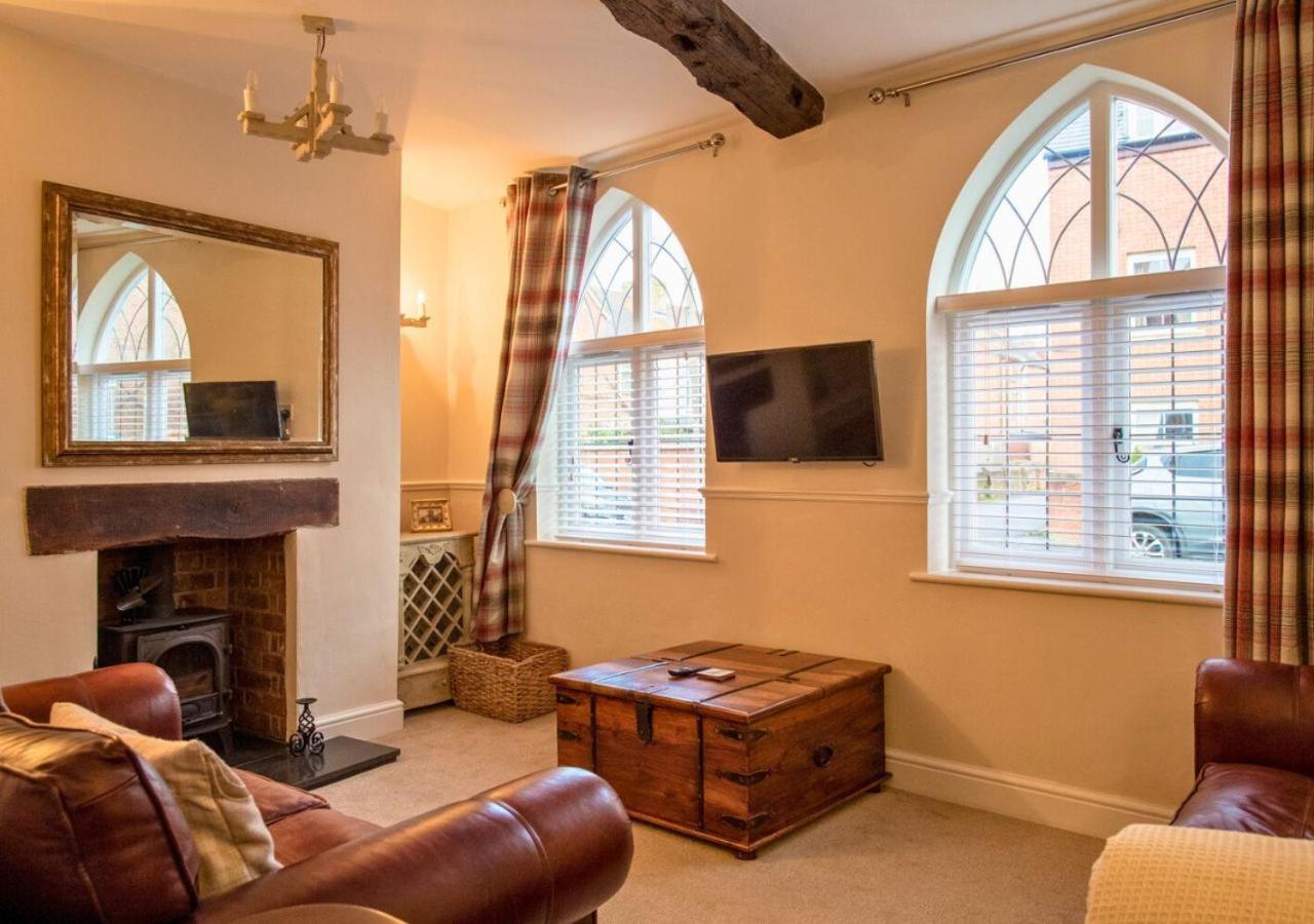 Charming 2 Bed House In Tewkesbury Centreヴィラ エクステリア 写真