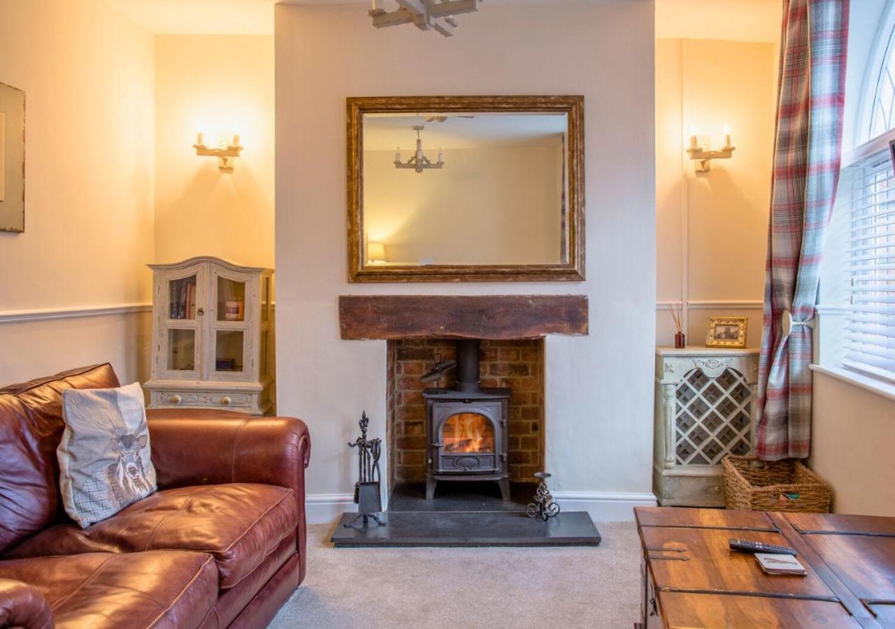 Charming 2 Bed House In Tewkesbury Centreヴィラ エクステリア 写真