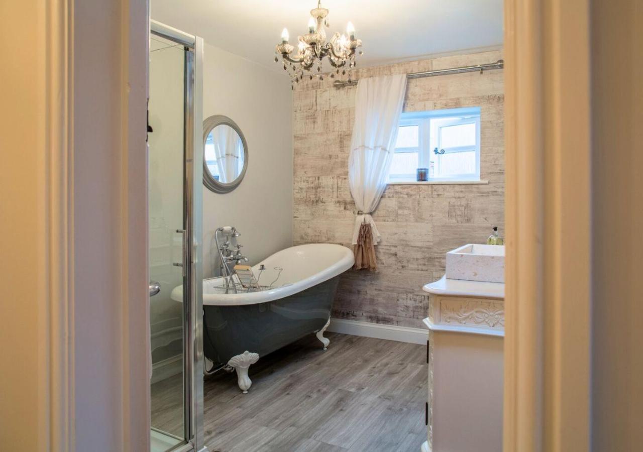 Charming 2 Bed House In Tewkesbury Centreヴィラ エクステリア 写真